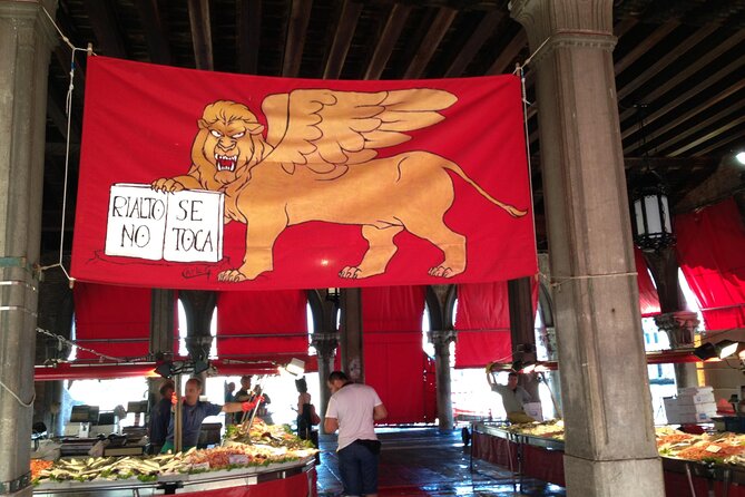 Private Secret Venice Tour; Rialto Market, San Polo & Food and Wine tasting - T Fondaco dei Tedeschi: German merchant power on the canal