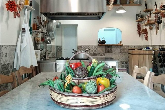 Private / Small Group at "Quanto Basta" School in Sorrento center - Hands-on cooking: what the chef coaching really looks like