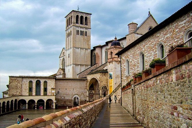 Private St. Francis Basilica of Assisi and City Walking Tour - Chiesa Nuova and Francis’ birthplace site