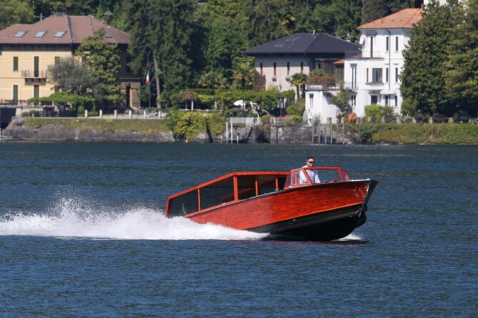 Private Tour by Classic Wooden Boat on Lake Como - Starting at Como’s Lungo Lario Dock: What the First Moments Feel Like