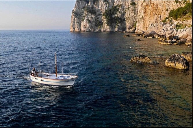 Private tour in a typical Capri boat - Real-world details that matter: flexible pacing and expert boat handling