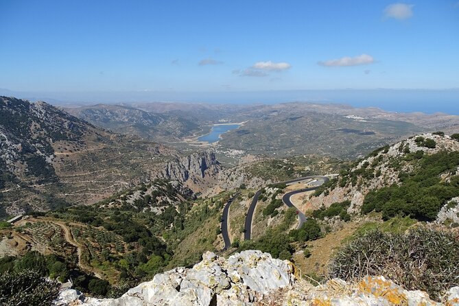 Private Tour-Knossos Palace Zeus Cave Olive Oil Mill & Wine - Krasi Plane Tree and Aposelemis Dam: Stories in Shade and Water
