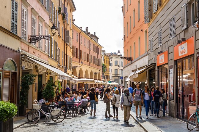 Private Tour of Pompeii, Sorrento and Positano from Naples - Pompeii: Roman Streets, Apollo, the Amphitheater, and the Reality of Time
