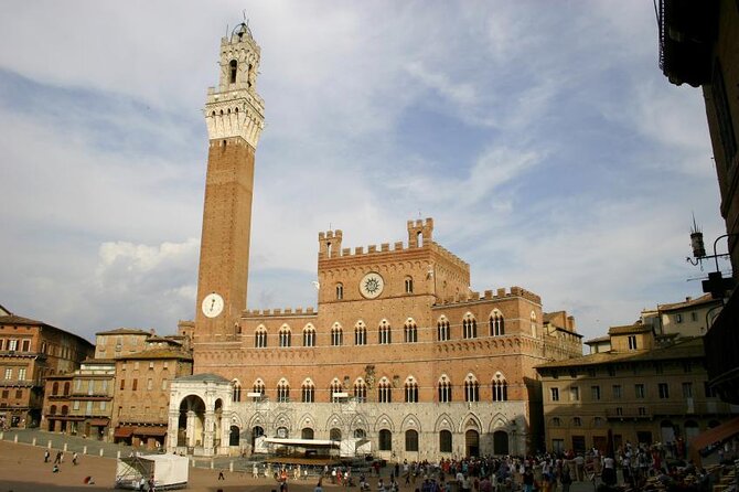 Private Tour: Secret Siena Walking Tour - Piazza del Campo: the main square used like a springboard