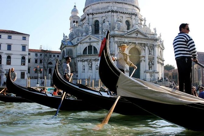 Private Tour: Venice Gondola Ride with Serenade - Where You Meet and Where You Actually Board