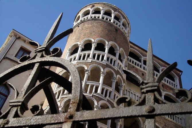 Private Tour: Venice Half-Day Walking Tour - La Fenice, Campo Manin, and Scala Contarini del Bovolo