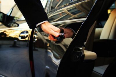 Private Transfer from Multiple Locations in Naples to Sorrento - The Mercedes Van Comfort Test: Wi‑Fi, Water, and Real Seat Space