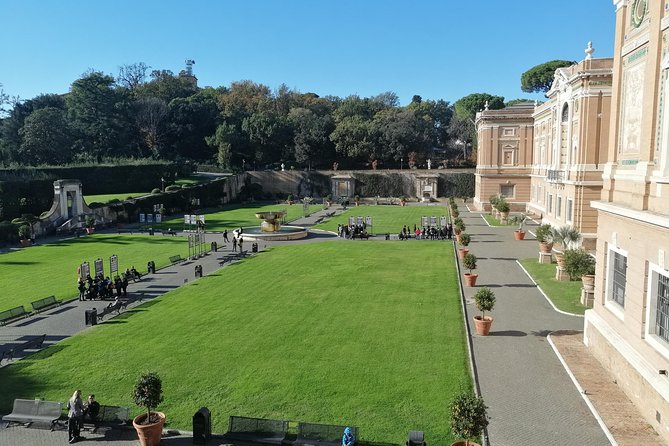 Private Vatican Museums and St. Peter's Basilica Early Bird Tour - Crowds, Heat, and Last-Minute Changes You Should Plan For