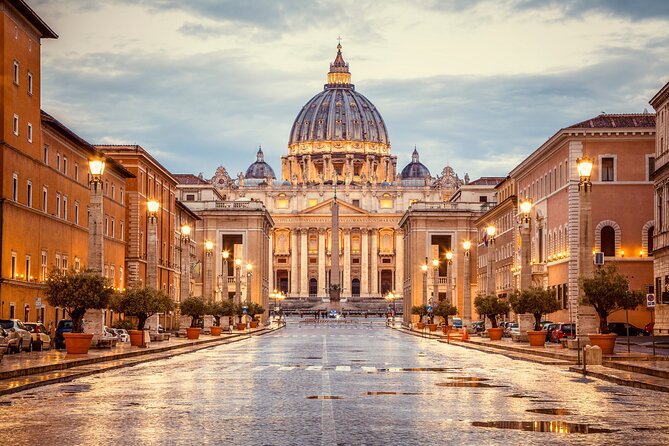 Private Vatican Museums Tour with Sistine Chapel & St. Peter's Basilica - Entering the Vatican Museums: What “Reserved” Really Means