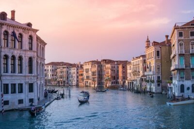 Private Venice Canal Cruise: 2-Hour Grand Canal and Secret Canals - Getting on Near St Mark’s: Where Your Trip Starts Matters