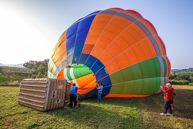 Professional hot air balloon rides at Assisi, Trasimeno in Umbria - The Flight: One Hour Above Assisi, Perugia, and the Wind-Driven Reality