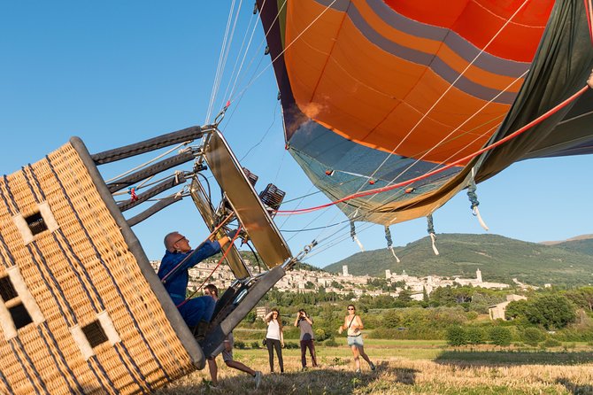 Professional hot air balloon rides at Assisi, Trasimeno in Umbria - The Cantina Dionigi Finish: Breakfast, Wine Tasting, and Why This Matters