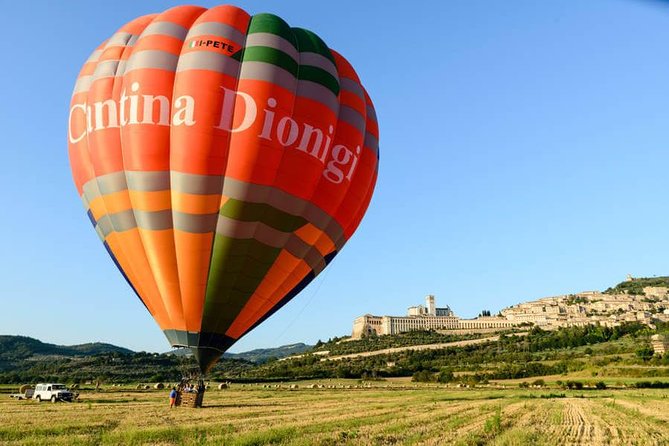 Professional hot air balloon rides at Assisi, Trasimeno in Umbria - What It Feels Like in the Basket (And How to Enjoy It If You’re Nervous)