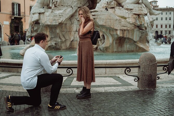 Professional Photoshoot in Rome - Pantheon portraits: clean lines, classic Rome
