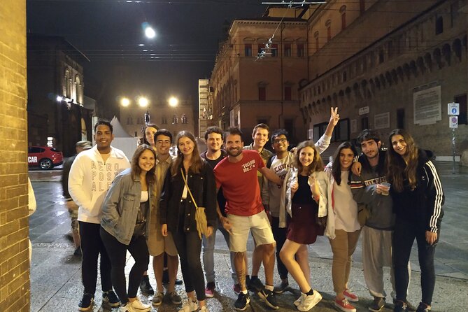 Pub Crawl Palermo - Centro Storico Paterno: Shots, Discounts, and Wristband Value