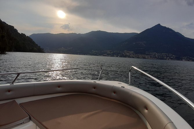 “Public Tour” Lake Como By SuBacco - Where to sit: front views versus back comfort