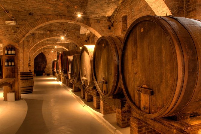 PUGLIA Tour Private Customizable Excl. with your Apulian friend - Locorotondo and Ostuni: white-city views in the Itria Valley