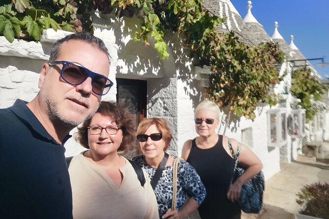 PUGLIA Tour Private Customizable Excl. with your Apulian friend - Castel del Monte and Monopoli’s port feel: where timing affects the vibe