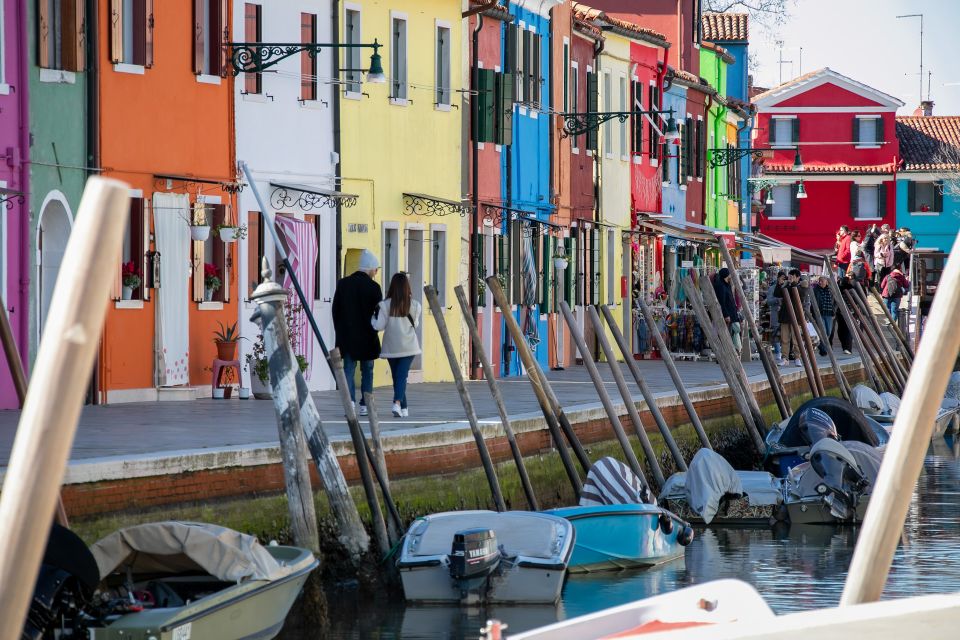 Punta Sabbioni: Murano, Burano & Torcello Guided Boat Tour - Murano: glassblowing inside a workshop (and time to shop)