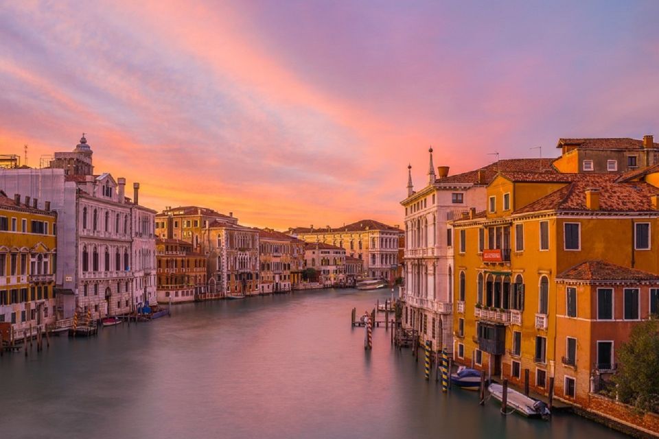 Punta Sabbioni: Venice By Night and Sunset Panoramic Cruise - On-board storytelling: what the multilingual guide adds