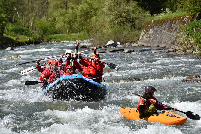 Rafting Family - Getting there: meeting early, then getting in the boat