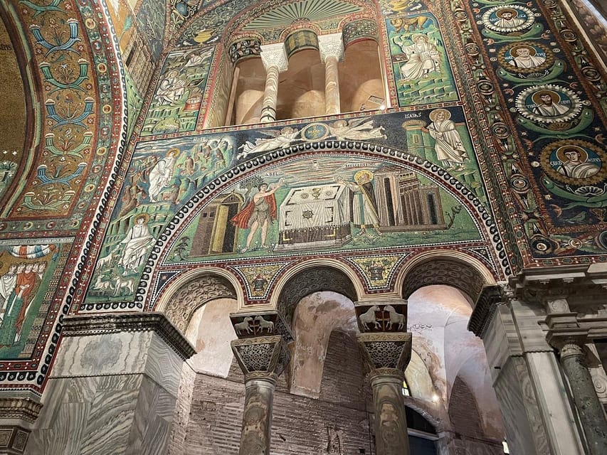 Ravenna: Highlights and Mosaics Guided Tour with Tickets - Basilica of San Francesco and its underwater mosaics