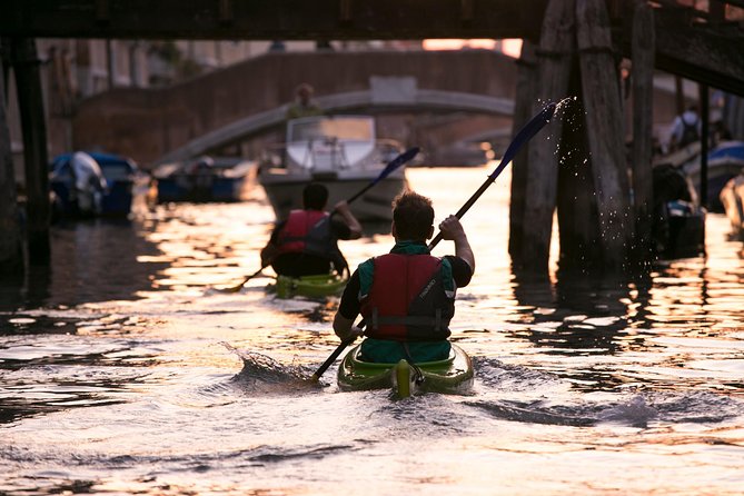 Real Venetian Kayak - Tour of Venice Canals with a Local Guide - Gear and safety: life vest, instruction, and low environmental impact