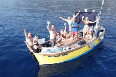 Relaxing Boat Tour with Aperitif in Cinque Terre - Manarola’s 70-meter rock: the first village view that sets the mood