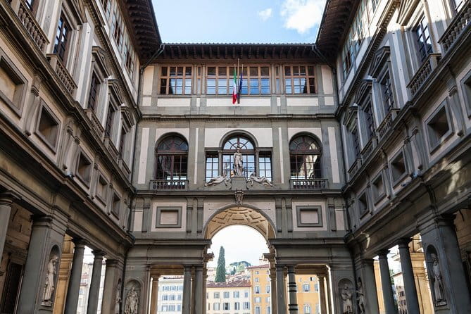 Renaissance & Medieval Florence Guided Walking Tour plus mobile App - San Lorenzo First: Where the Medici Story Gets Real
