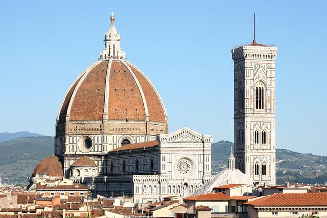Renaissance & Medieval Florence Guided Walking Tour plus mobile App - Following the Vasari Corridor Clues Toward the Uffizi Courtyard
