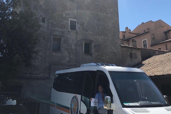 Roman countryside Food & Wine Tasting in a medieval winery - FAQ