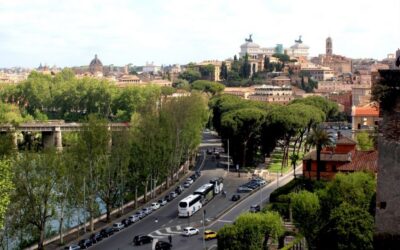 Rome: 3-Hour Panoramic Luxury Golf Cart Tour - Meeting next to the Colosseum and settling into the carts