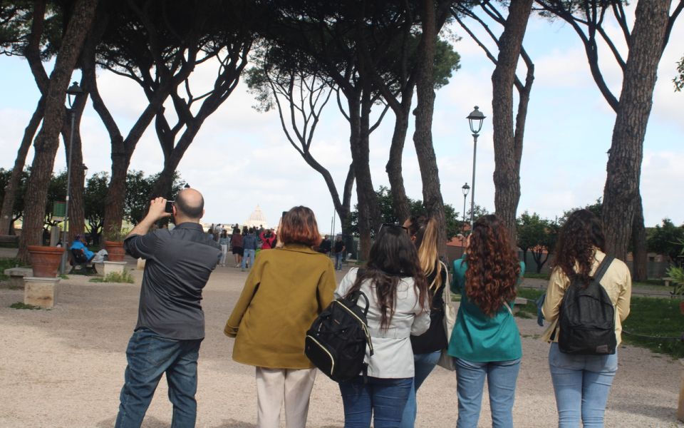 Rome: 3-Hour Panoramic Luxury Golf Cart Tour - Pincio Terrace: the panoramic break from traffic