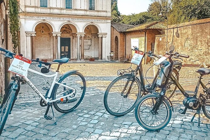 Rome: Appian Way, Aqueducts & Catacombs (Small Group or Private) - San Callisto or San Sebastiano catacombs: what to expect underground