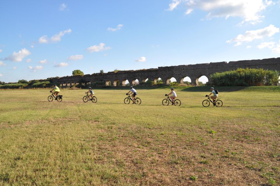 Rome: Appian Way, Catacombs & Roman Aqueducts Top EBike Tour - Catacombs on the 6-hour tour: what to expect underground