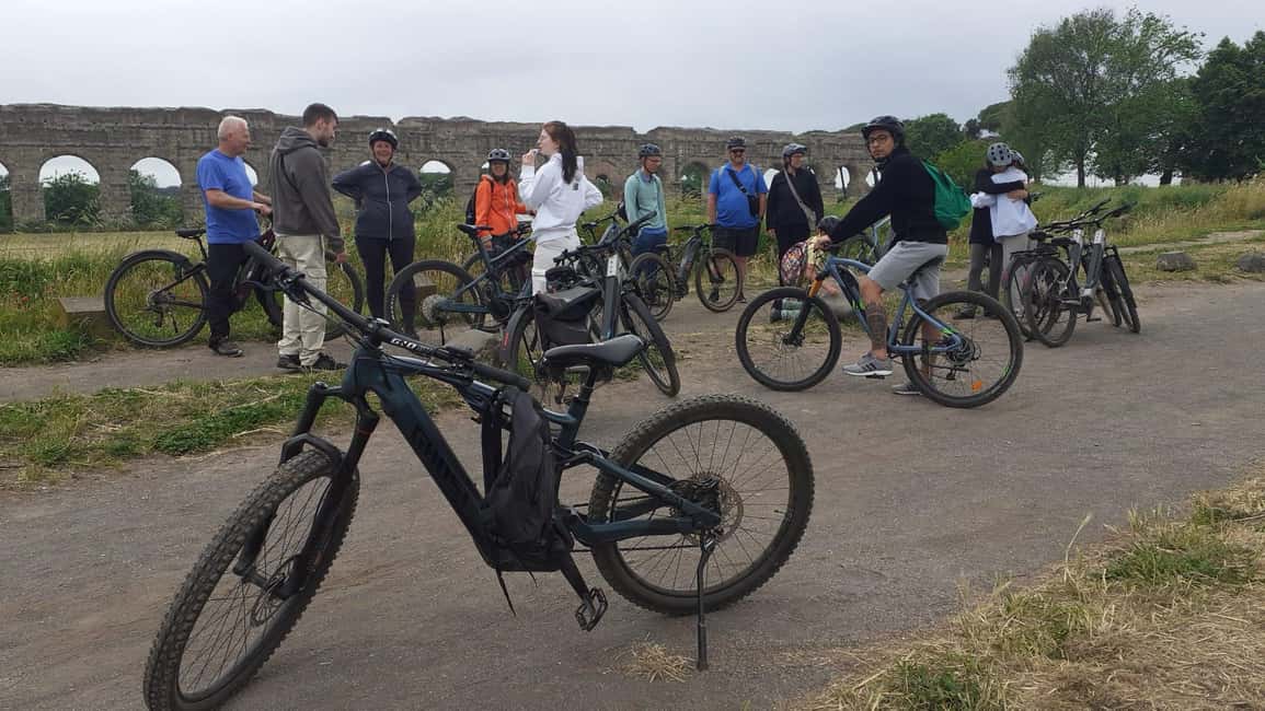 Rome: Appian Way E-Bike Tour Catacombs, Aqueducts & Picnic - Parco degli Acquedotti: Aqueducts of Claudio and Felice Up Close