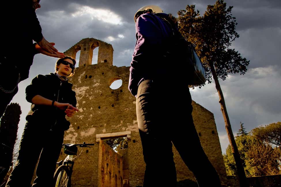 Rome: Appian Way Underground Catacombs Bike Tour with Lunch - San Callisto Catacombs: the Callistian complex under your feet