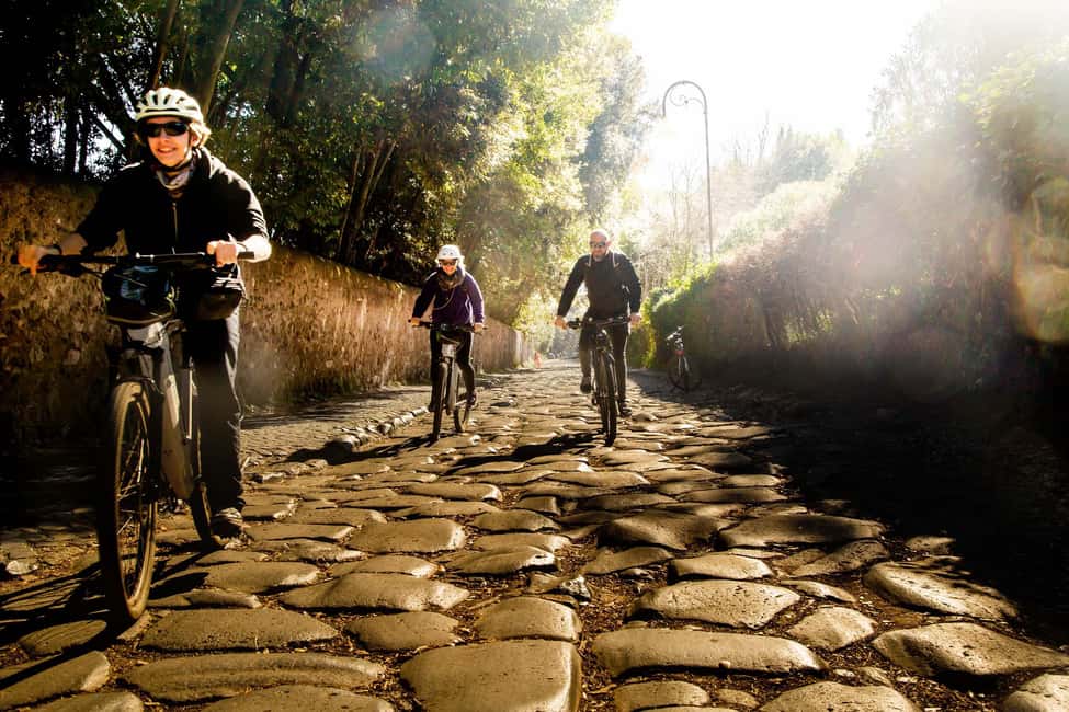 Rome: Appian Way Underground Catacombs Bike Tour with Lunch - Pace, group size, and bike comfort: how the day actually feels