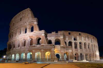 Rome at Night: Small Group Guided City Walking Tour - Small group at night: the real safety advantage