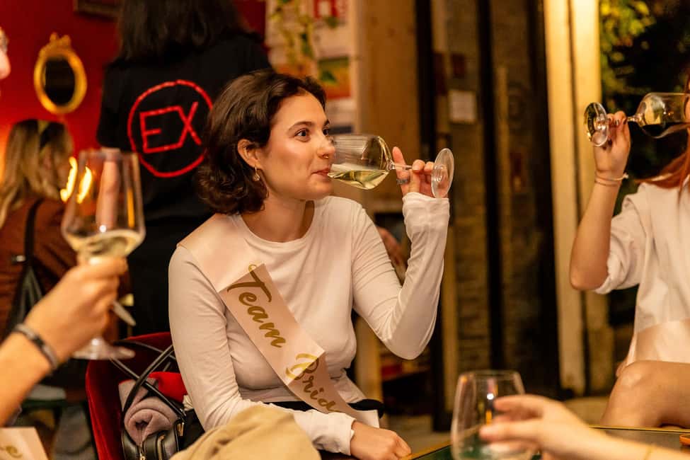 Rome: Bar Crawl with Local Guide & Drinks - Comfort, Pace, and What to Wear
