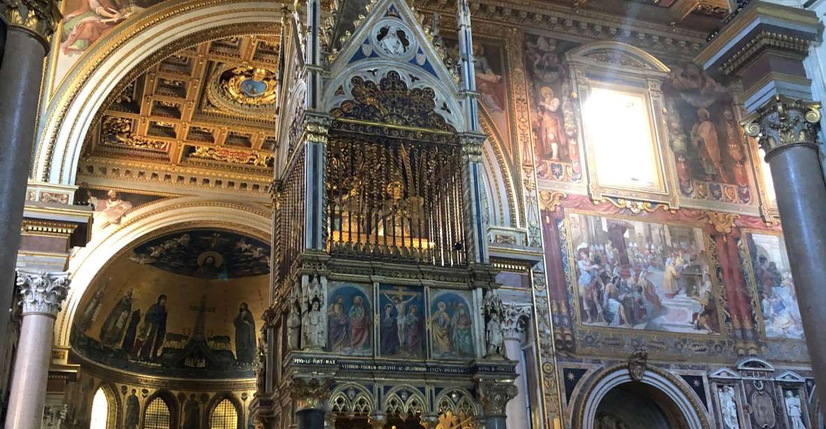 Rome: Basilica of St John Lateran & Holy Steps 1-Hour Tour - Scala Sancta: What You See at the Holy of Holies Chapel