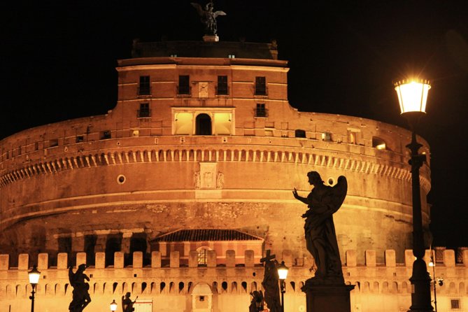 Rome by Night Walking Tour - Legends & Criminal Stories - Why This Rome by Night Tour Works So Well