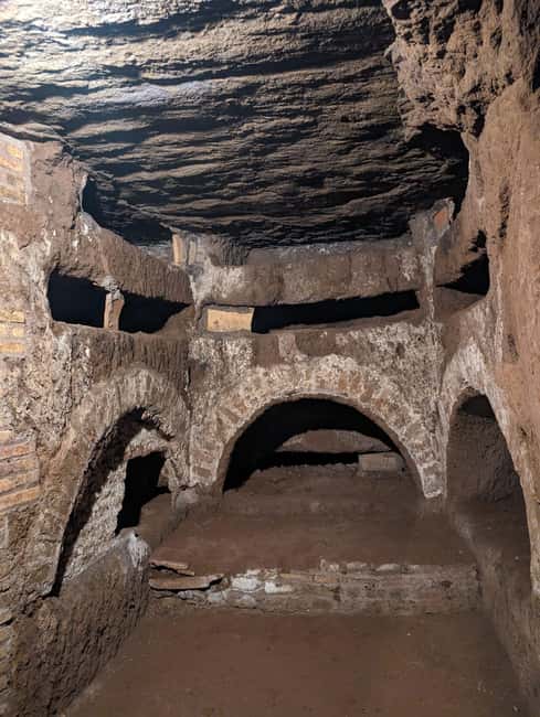 Rome: Catacombs Skip-the-Line Tour with Tickets - San Domitilla catacombs: what makes this tour special