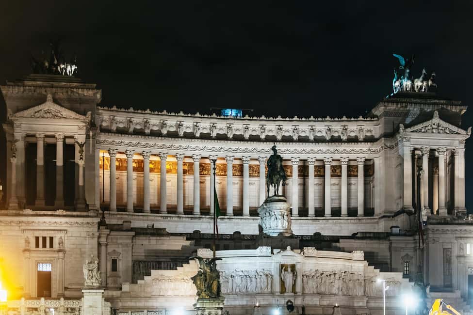 Rome: City Highlights Moonlight Walking Tour - Who this moonlight tour suits best
