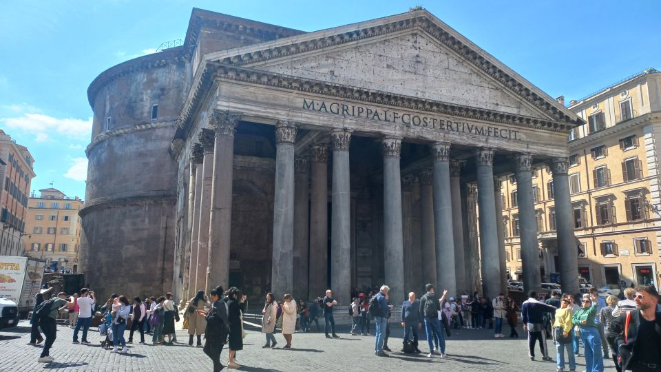 Rome: City Highlights Tour by Electric Golf Cart - Local café break for snacks: real-life pacing