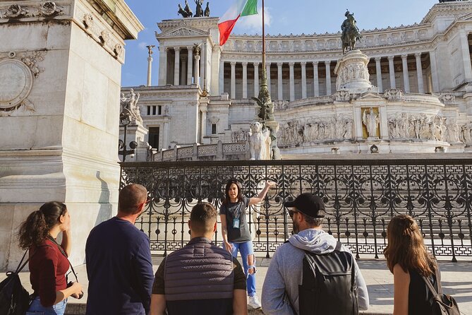 Rome City, Pantheon, and Trevi Fountain Walking Tour - Piazza Navona: Three Fountains, One Great Dinner Setup