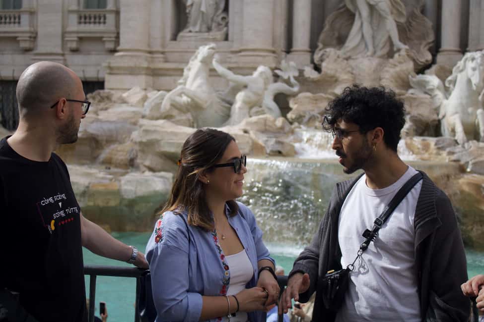 Rome: City Walking Tour in English or Spanish - Trevi Fountain: your 30-minute reality check on fame