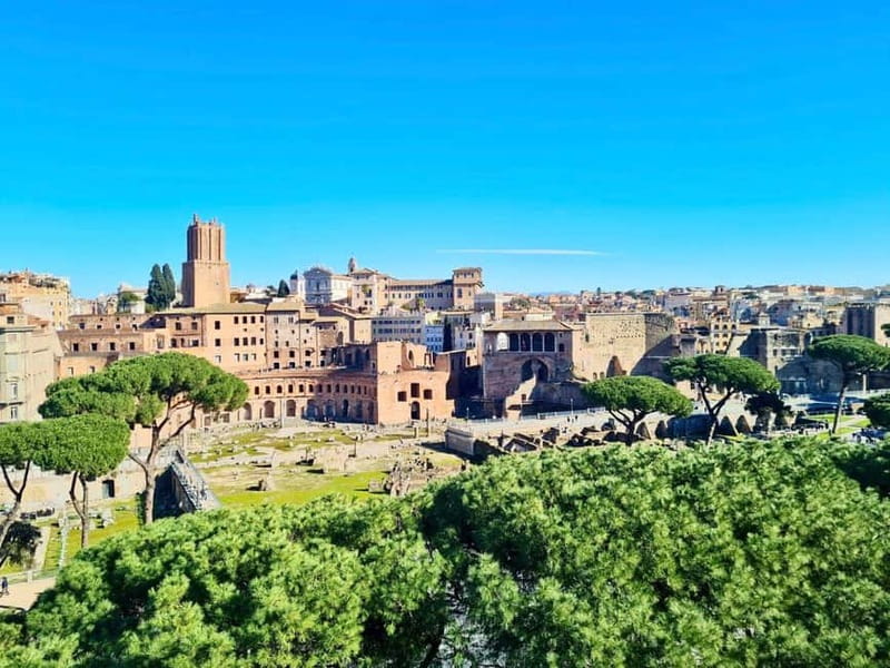 Rome: Colosseum Arena Guided Tour, Forum & Palatine Option - Entering With a Plan: Why this guided route is worth it