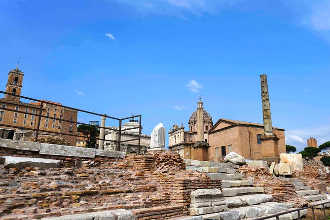 Rome: Colosseum, Forum, and Palatine Hill 3 hr Tour - Roman Forum stop: ruins, power, and street-level imagination