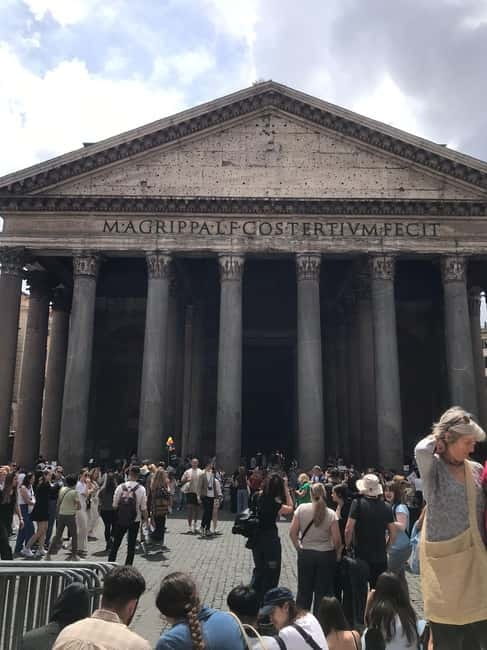 Rome: Colosseum, Forum & Palatine Hosted Entry Experience - Should you book this hosted entry experience?
